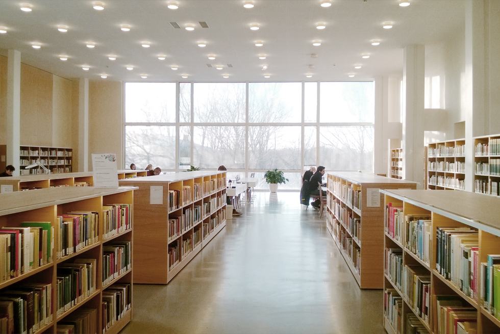 kirjasto1-2016-web